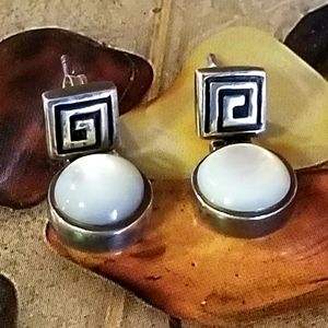 RARE Silpada Sterling Silver and MOP Earrings